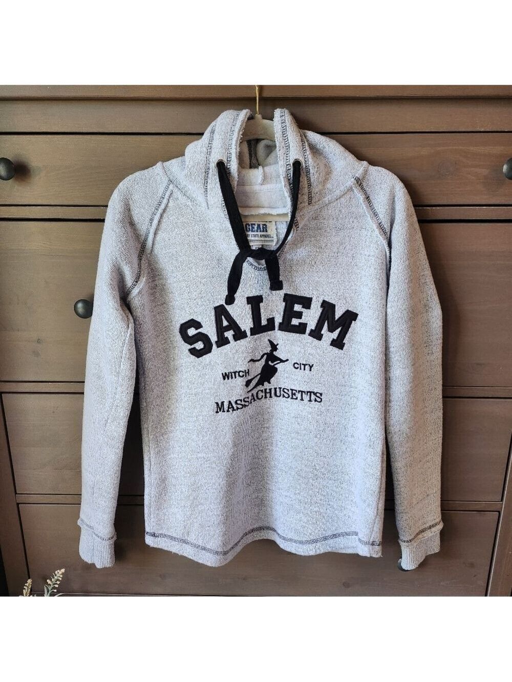 Salem Witch City Massachusetts Grey Heather Hoodie XS